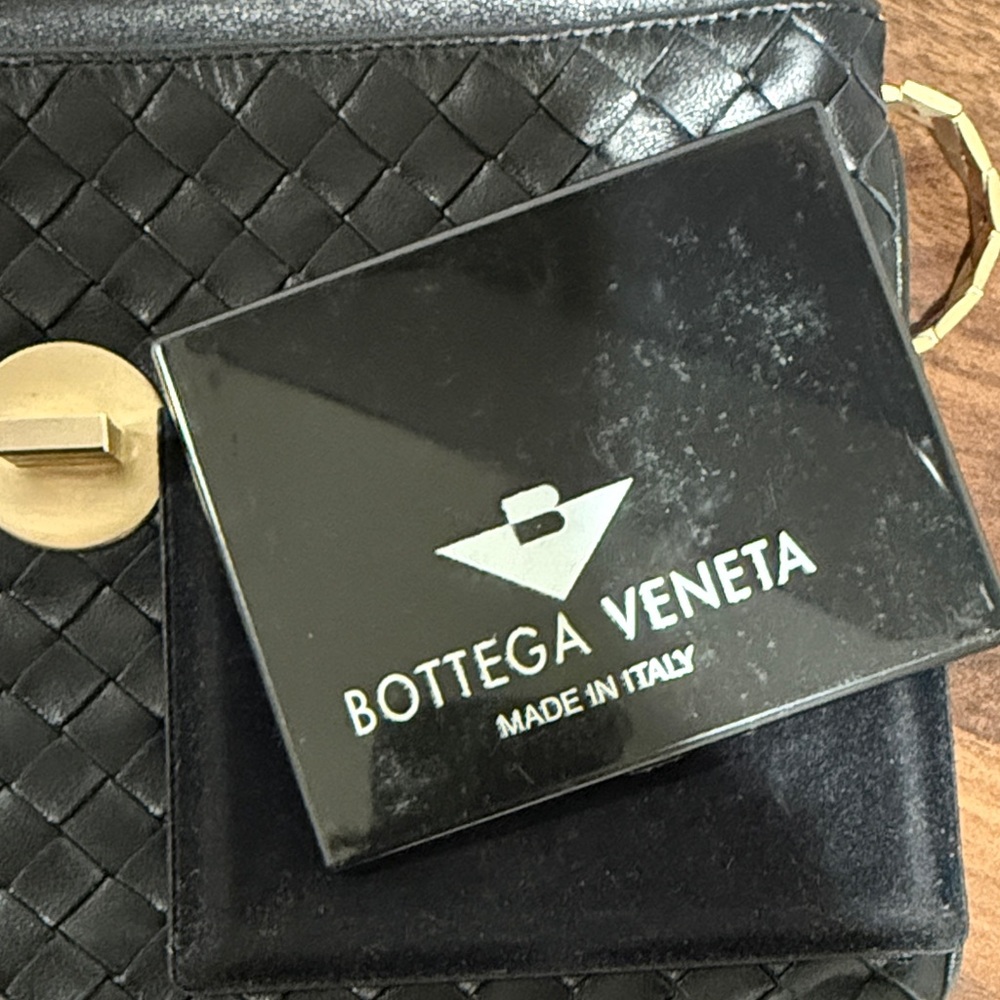 Bottega Veneta Vintage Nappa Intrecciato Shoulder Bag - Picture 7 of 10